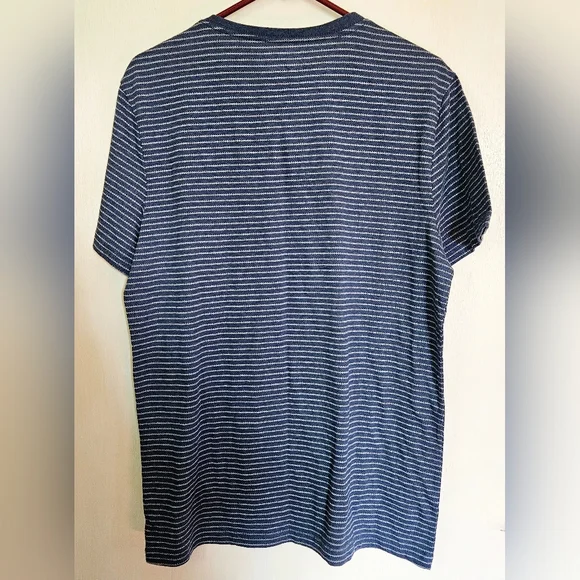 NWT Goodfellow & Co v-neck tee size Medium - Picture 2 of 3